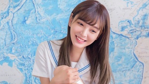 长发清纯美女