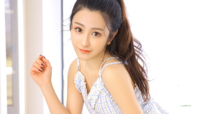 清纯瓜子脸美女