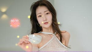 爱喝茶的清纯女神