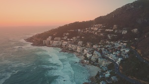 海岸线与城市