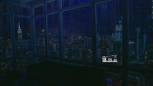 暴风雨窗外