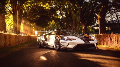 4K夕阳下的福特跑车