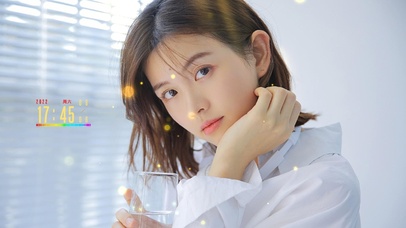 刚起床的短发美女