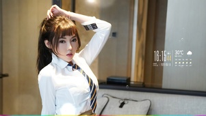 清纯齐刘海制服美女