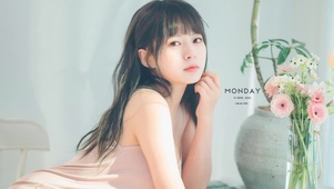 居家性感美女