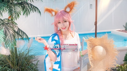 4K泳池泳装美女