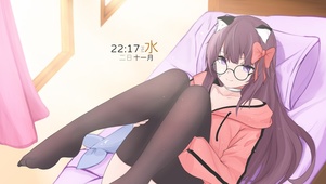 4K 黑丝眼镜少女
