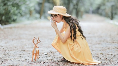 爱拍照的女闺蜜