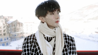 马嘉祺《纯白地》绝美侧颜