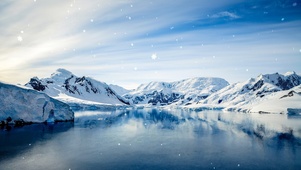 湖上雪景