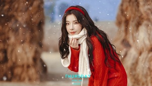 4K雪中清纯美女【超高清】