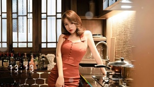 厨房性感长发美女