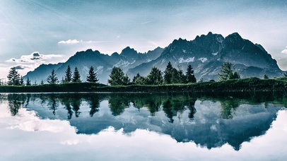 4K镜面静谧水墨山水仙境