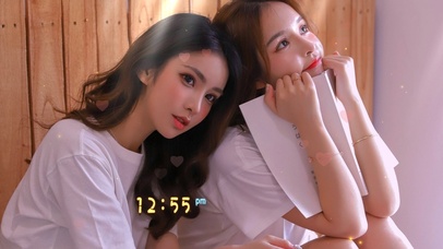 2个清纯性感女闺蜜