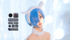性感短发蕾姆美少女