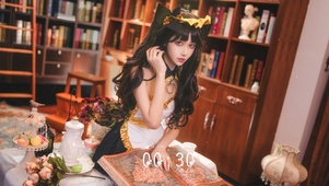 爱学习的cos美少女