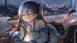玩手机的美少女