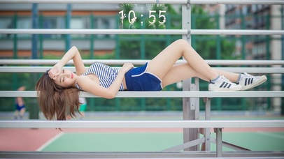 短裤美腿小姐姐