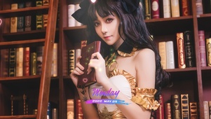图书馆的二次元美少女