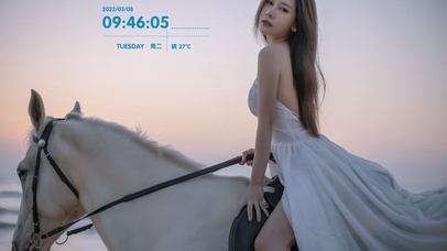 夕阳下牧马公主