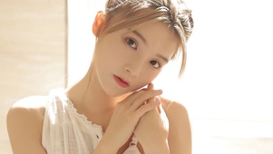 可爱俏皮美女