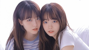 双胞胎姐妹花