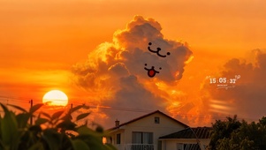 晚霞云彩线条狗