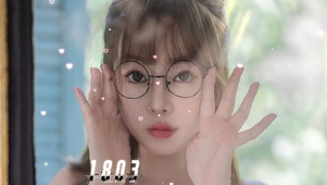4K微胖性感美女