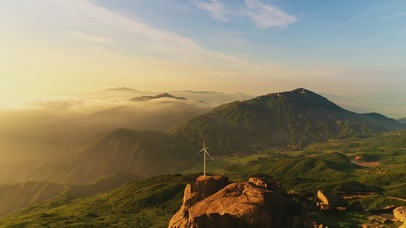 春日暖阳之山峦