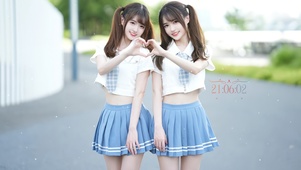 可爱甜美双子星美少女