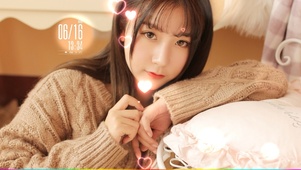 居家清纯可爱美女