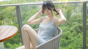 清纯性感双马尾美女