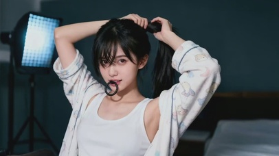 清纯扎马尾女孩