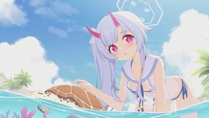 泳装少女