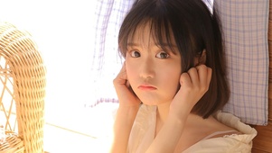 委屈中的美女