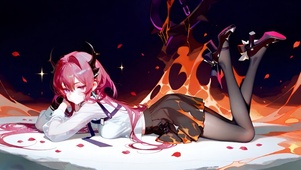 趴着的黑丝少女-史尔特尔: