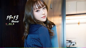4K清纯性感长发美少女