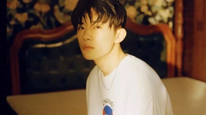 易烊千玺一眼万年