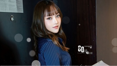 眼睛会放电的衬衫美女