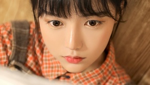 清纯短发美女