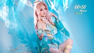 4K性感cos美女