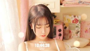性感清纯吊带美女