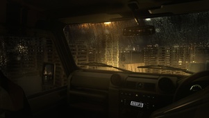 车窗雨滴窗外女孩