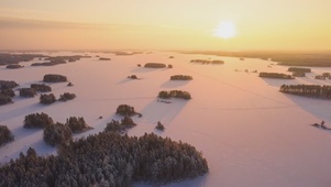 初阳下的雪
