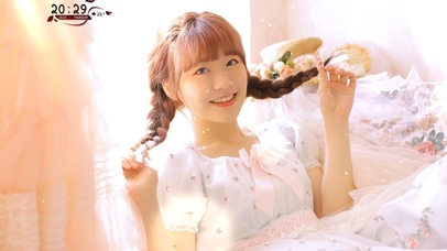 清纯可爱双马尾女孩