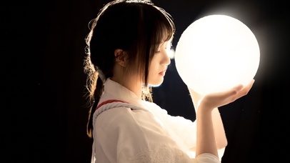 漂亮迷人的神明少女