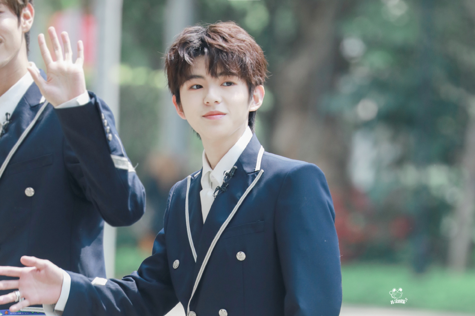 57m上传时间:2021-06-01壁纸标签:井汲大翔壁纸封面图井汲大翔壁纸于