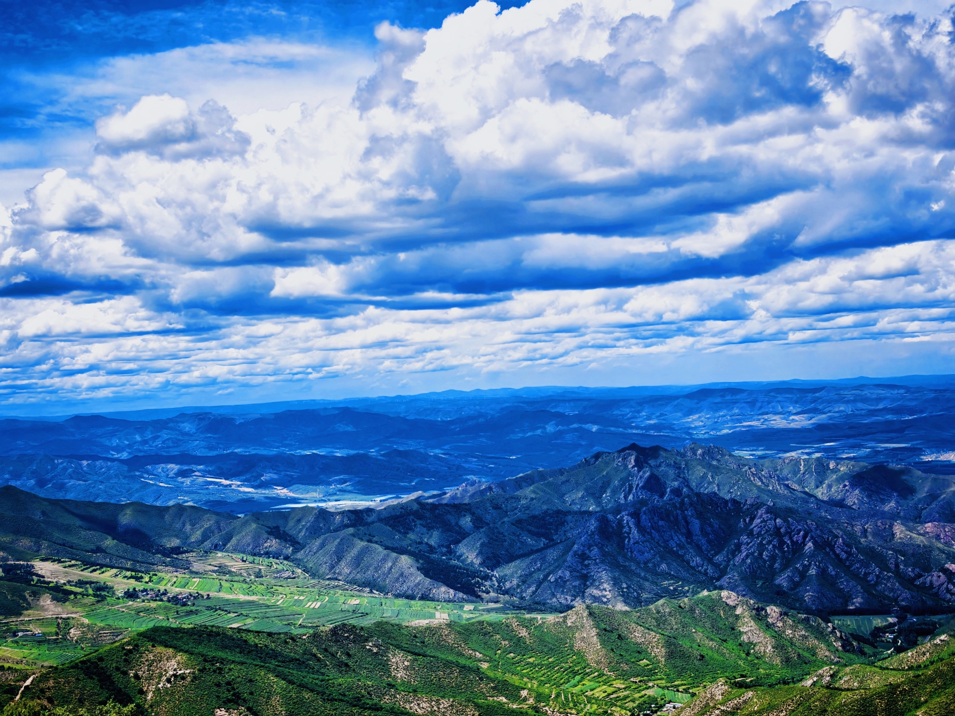 盔甲山