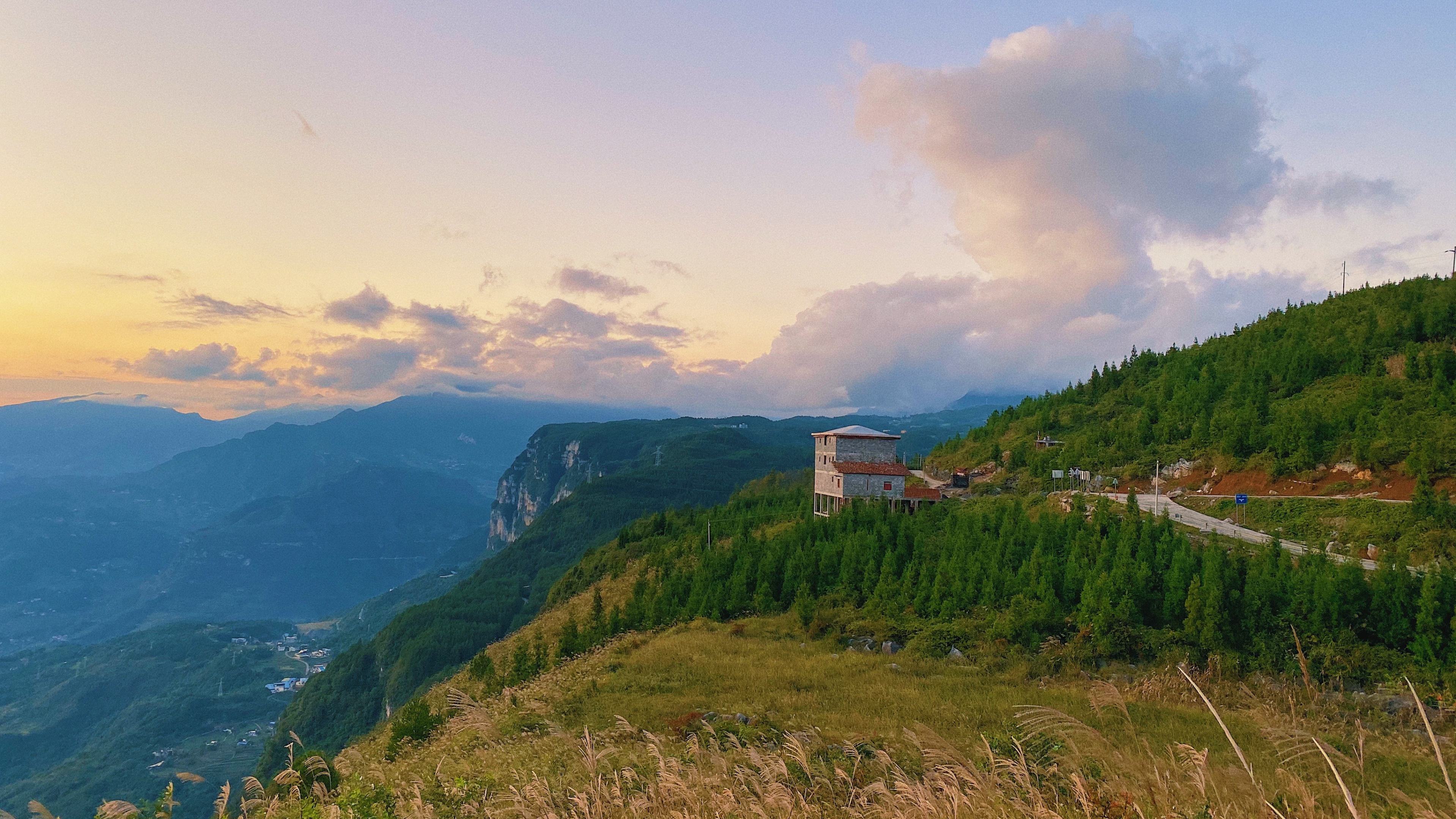 图秋末壁纸于2021-05-11上传元气壁纸平台,秋末壁纸是一款电脑壁纸