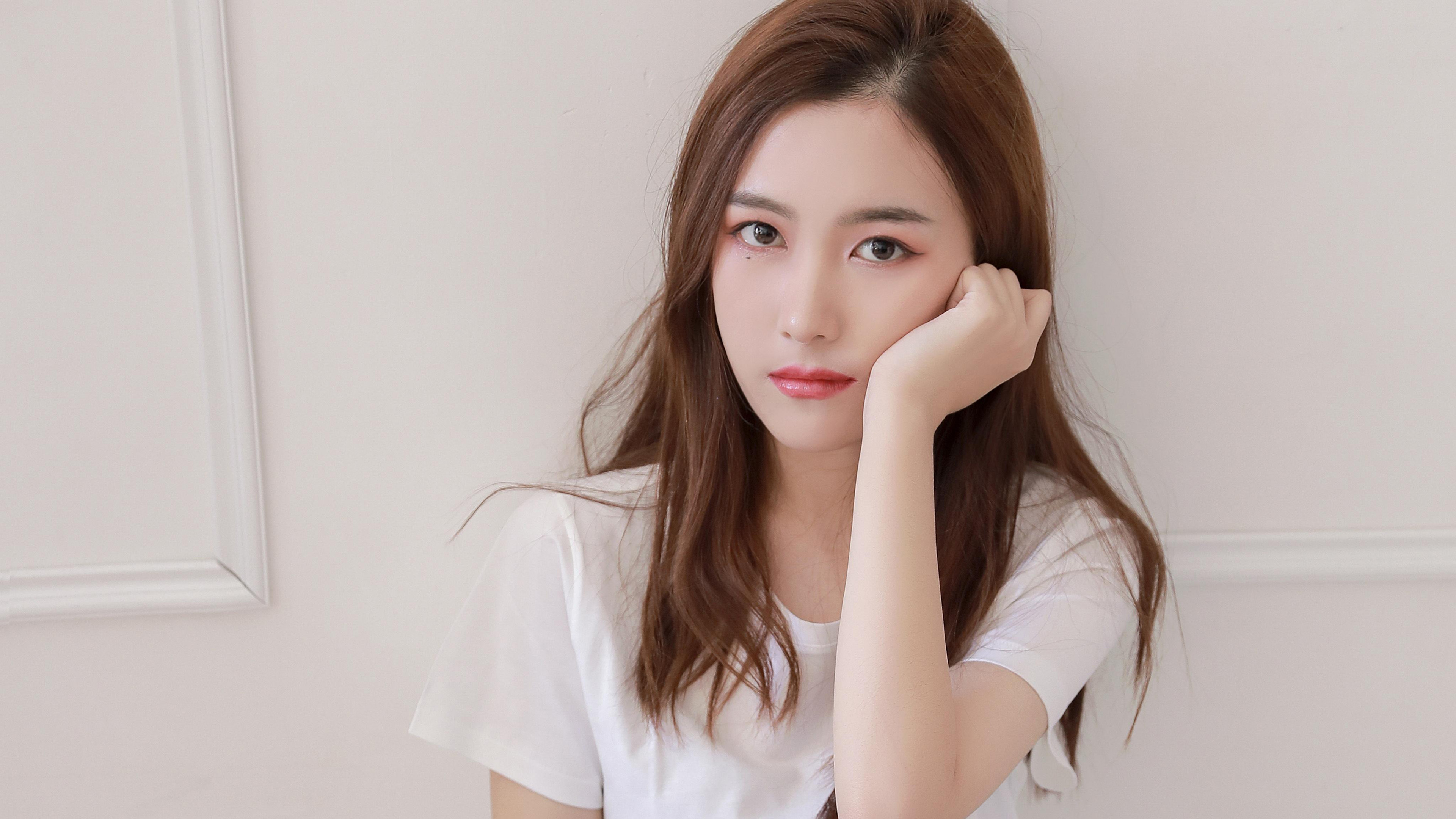 美(美女静态壁纸) - 静态壁纸下载 - 元气壁纸